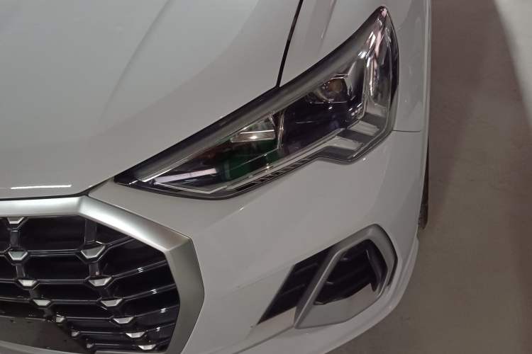 Used Audi Q3 2022 35 TFSI Fashion Dynamic Model Left Front Headlight