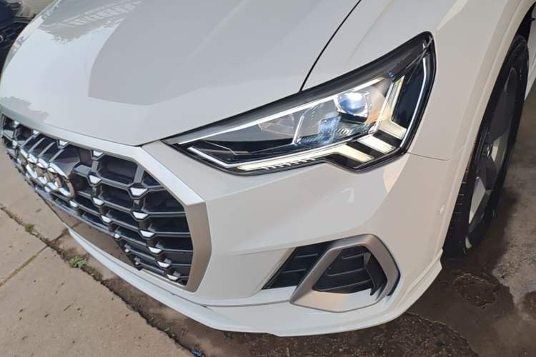Used Audi Q3 2022 35 TFSI Fashion Dynamic Model Left Front Headlight