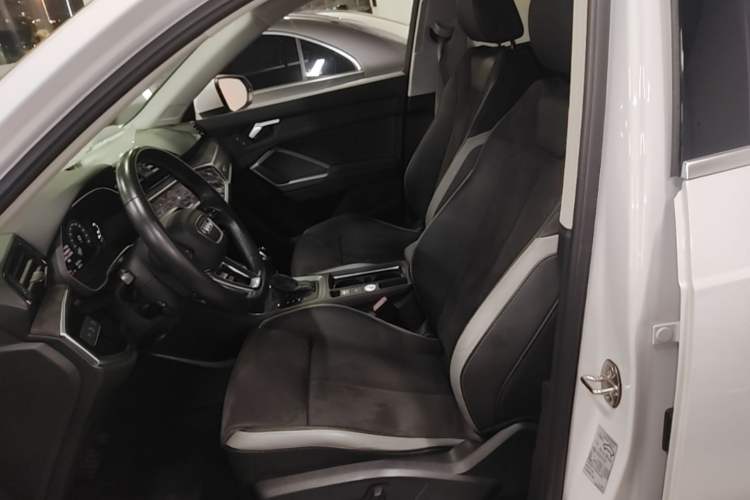 Used Audi Q3 2022 35 TFSI Progressive Dynamic Edition Left Front Seat