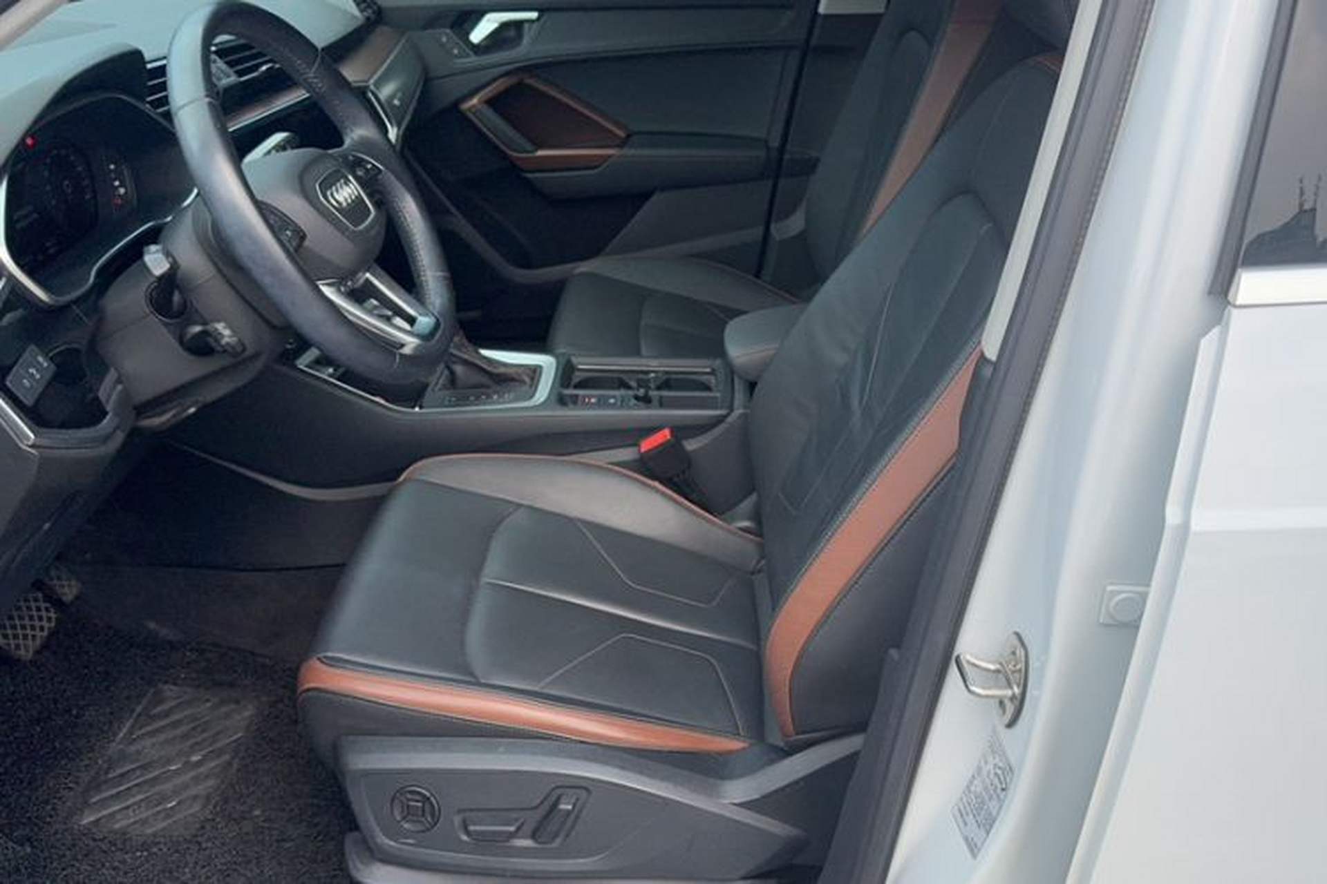 Used Audi Q3 2022 35 TFSI Fashionable and Elegant Model Left Front Seat