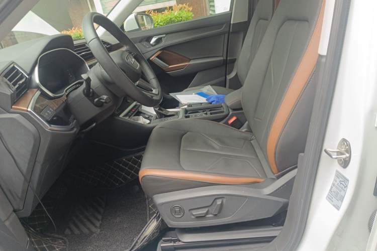 Used Audi Q3 2022 35 TFSI Fashionable and Elegant Model Left Front Seat