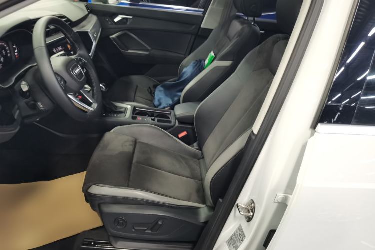 Used Audi Q3 2022 35 TFSI Progressive Dynamic Edition Left Front Seat