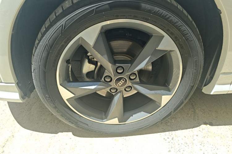 Used Audi Q3 2022 35 TFSI Fashion Dynamic Model Left Front Wheel Hub