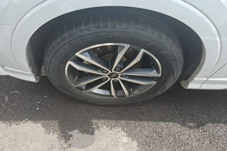 Used Audi Q3 2022 35 TFSI Progressive Dynamic Edition Left Front Wheel Hub