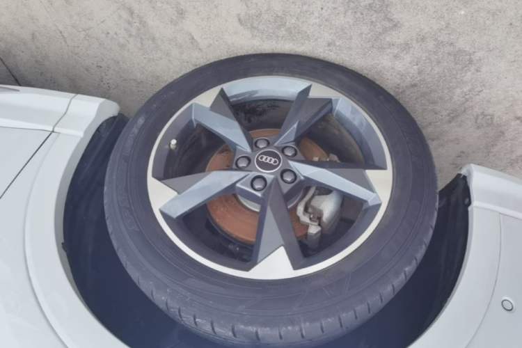 Used Audi Q3 2022 35 TFSI Fashion Dynamic Model Left Front Wheel Hub