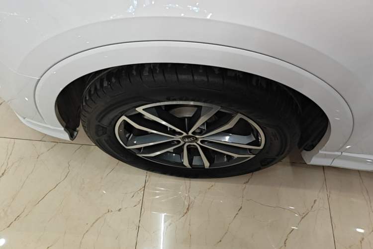 Used Audi Q3 2022 35 TFSI Progressive Dynamic Edition Left Front Wheel Hub