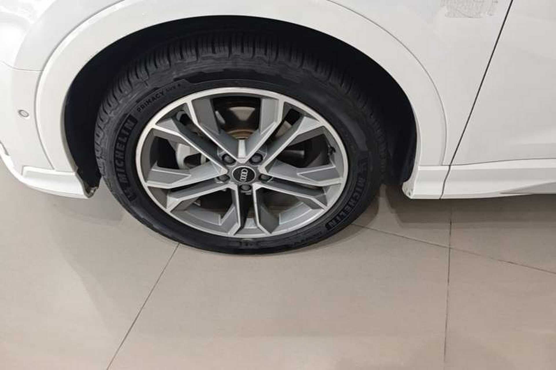 Used Audi Q3 2022 40 TFSI Fashion Dynamic Model Left Front Wheel Hub