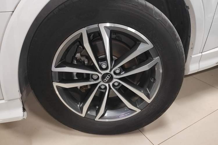 Used Audi Q3 2022 35 TFSI Progressive Dynamic Edition Left Front Wheel Hub