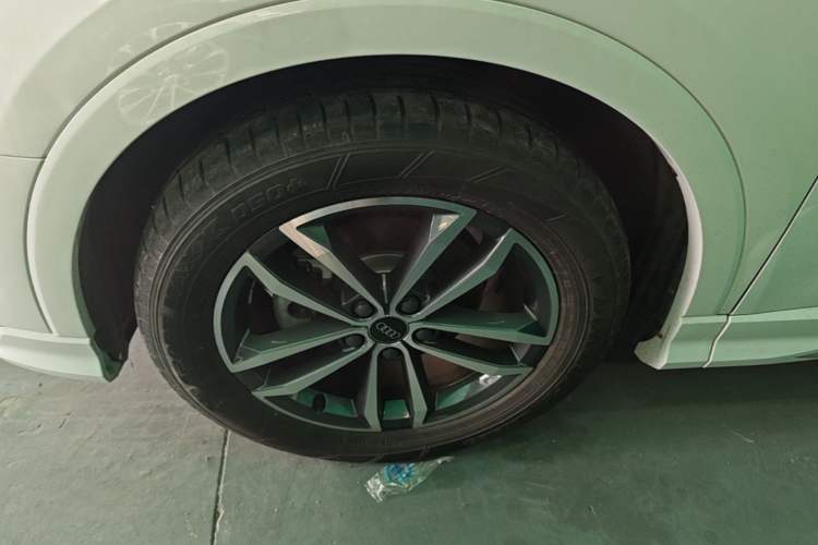 Used Audi Q3 2022 35 TFSI Progressive Dynamic Edition Left Front Wheel Hub