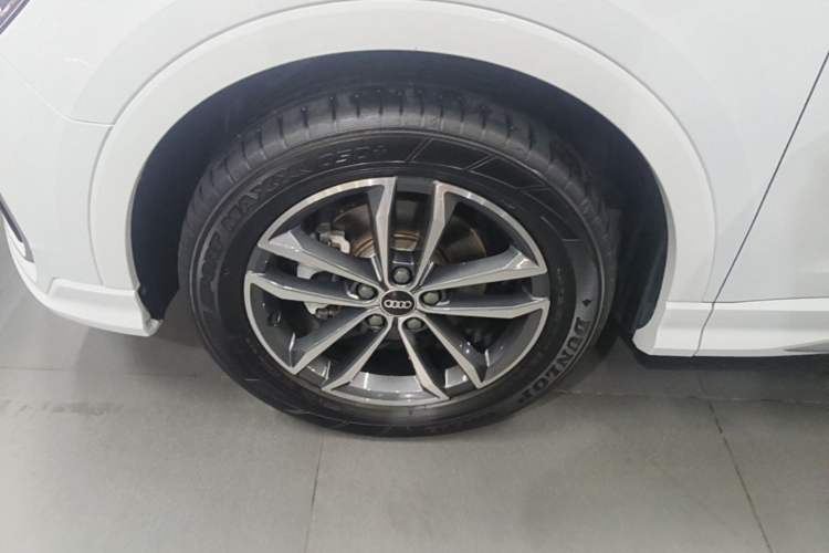 Used Audi Q3 2022 35 TFSI Progressive Dynamic Edition Left Front Wheel Hub