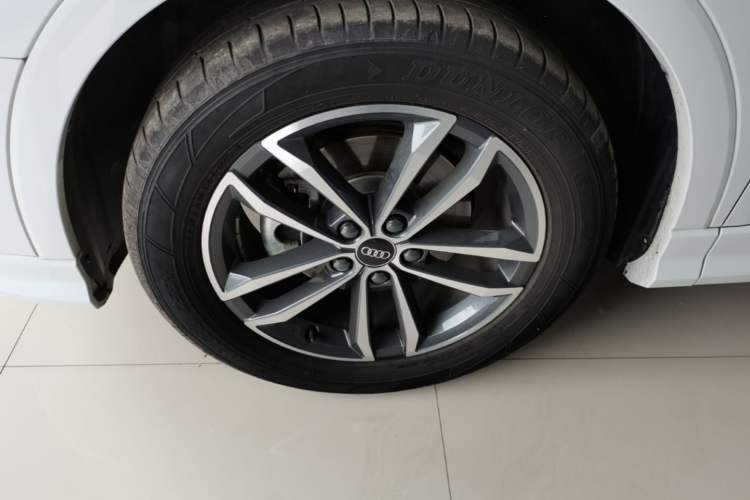 Used Audi Q3 2022 35 TFSI Progressive Dynamic Edition Left Front Wheel Hub