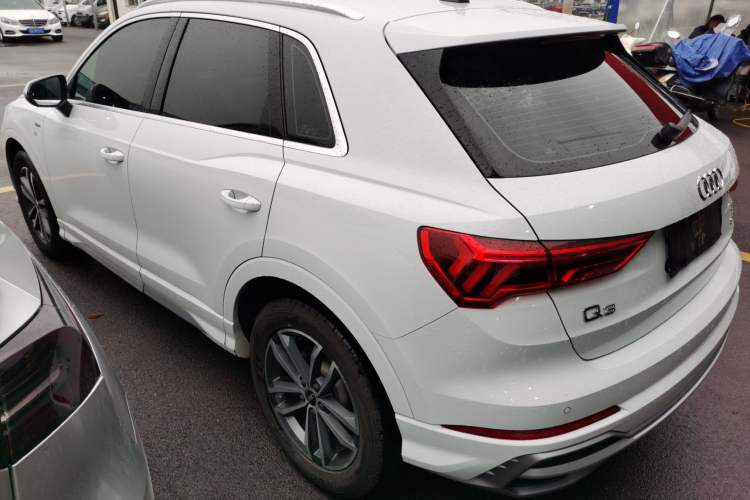 Used Audi Q3 2022 35 TFSI Progressive Dynamic Edition Left Side