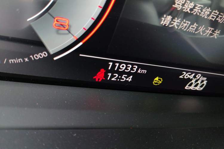 Used Audi Q3 2022 35 TFSI Fashionable and Elegant Model Odometer Close Up
