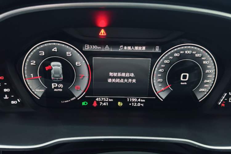 Used Audi Q3 2022 40 TFSI Fashion Dynamic Model Odometer Close Up