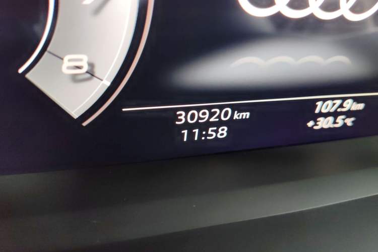 Used Audi Q3 2022 35 TFSI Fashion Dynamic Model Odometer Close Up