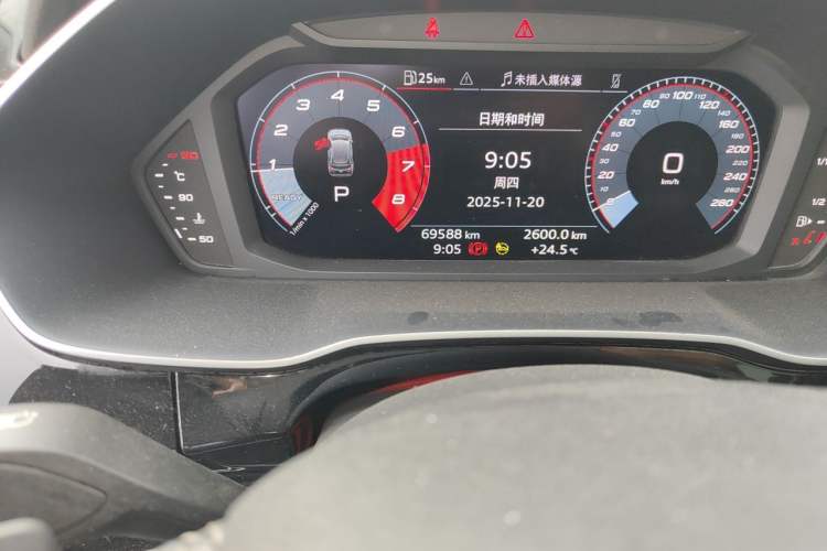 Used Audi Q3 2022 35 TFSI Fashion Dynamic Model Odometer Close Up