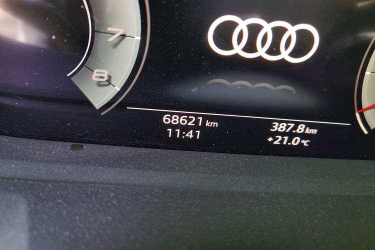Used Audi Q3 2022 35 TFSI Fashion Dynamic Model Odometer Close Up