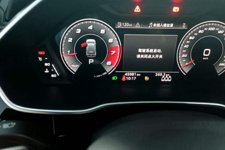 Used Audi Q3 2022 35 TFSI Fashion Dynamic Model Odometer Close Up