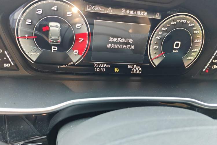 Used Audi Q3 2022 35 TFSI Fashion Dynamic Model Odometer Close Up