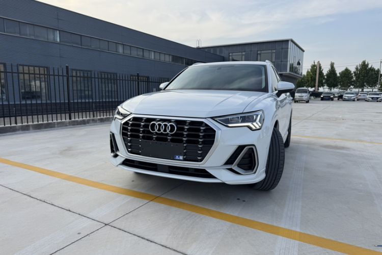 Used Audi Q3 2022 35 TFSI Fashion Dynamic Model Guazi used car, China used car export, Used car for sale, Used cars, Cheapest cars for sale