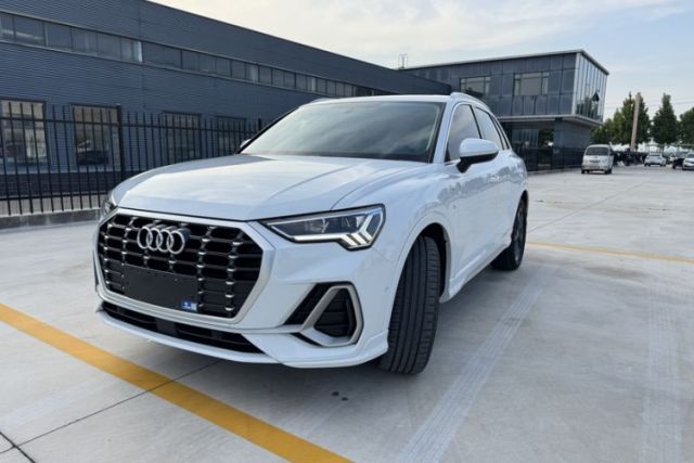 Used Audi Q3 2022 35 TFSI Fashion Dynamic Model