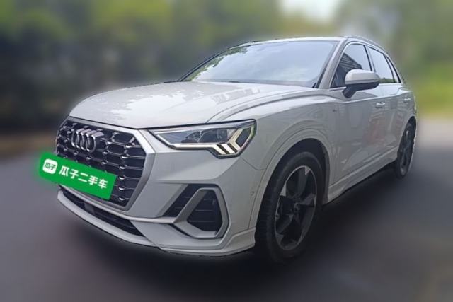 Ojetý Audi Q3 2022 35 TFSI Fashion Dynamic Model