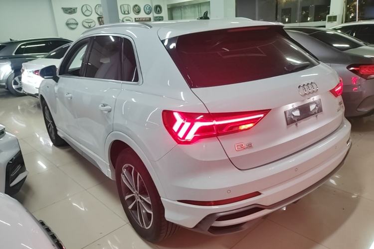 Used Audi Q3 2022 35 TFSI Progressive Dynamic Edition Rear Left 45 Deg