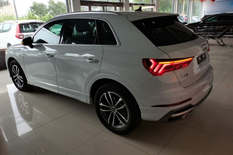 Used Audi Q3 2022 35 TFSI Progressive Dynamic Edition Rear Left 45 Deg