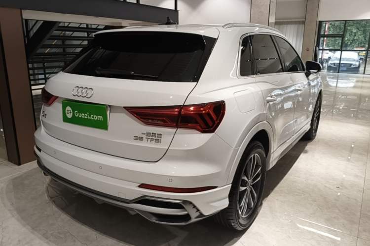 Used Audi Q3 2022 35 TFSI Progressive Dynamic Edition Rear Right 45 Deg