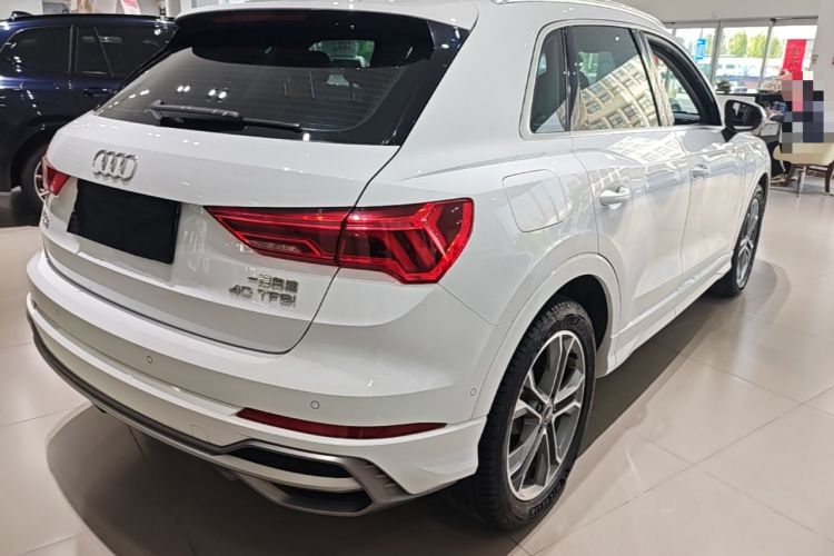 Used Audi Q3 2022 40 TFSI Fashion Dynamic Model Rear Right 45 Deg