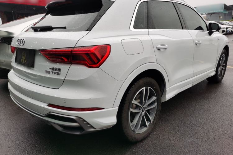 Used Audi Q3 2022 35 TFSI Progressive Dynamic Edition Rear Right 45 Deg