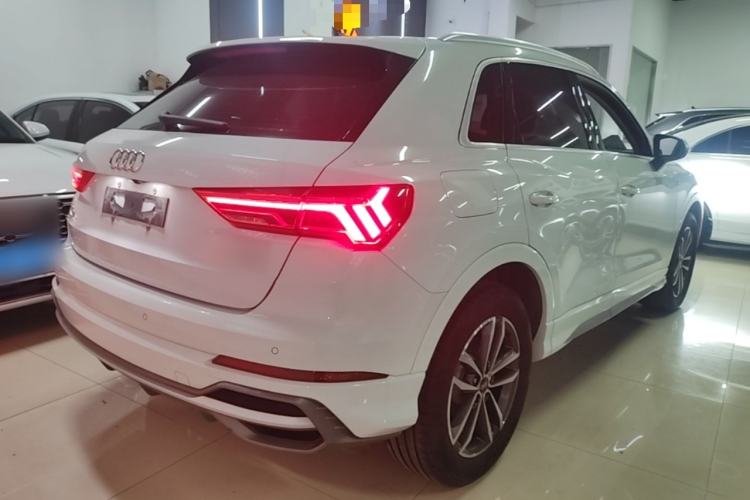 Used Audi Q3 2022 35 TFSI Progressive Dynamic Edition Rear Right 45 Deg