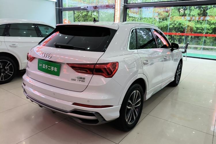 Used Audi Q3 2022 35 TFSI Progressive Dynamic Edition Rear Right 45 Deg