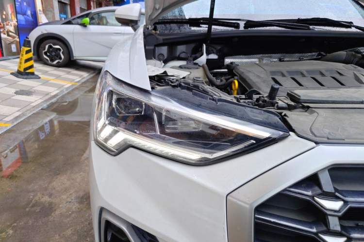 Used Audi Q3 2022 40 TFSI Fashion Dynamic Model Right Front Headlight