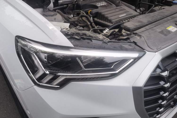 Used Audi Q3 2022 35 TFSI Fashion Dynamic Model Right Front Headlight