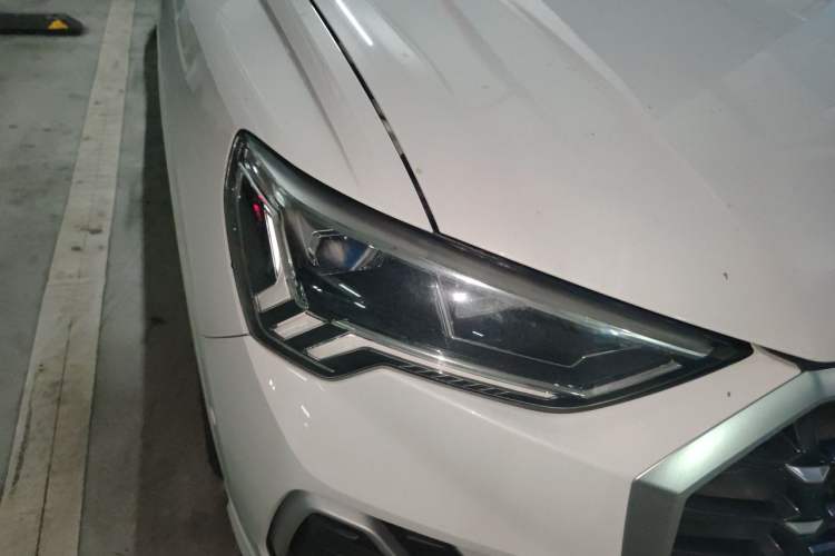 Used Audi Q3 2022 35 TFSI Fashion Dynamic Model Right Front Headlight