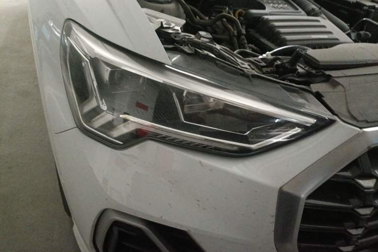 Used Audi Q3 2022 35 TFSI Fashion Dynamic Model Right Front Headlight