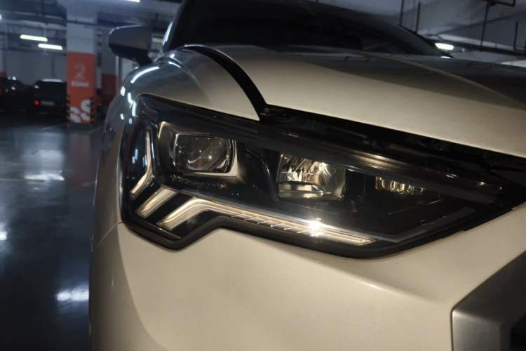 Used Audi Q3 2022 35 TFSI Fashion Dynamic Model Right Front Headlight
