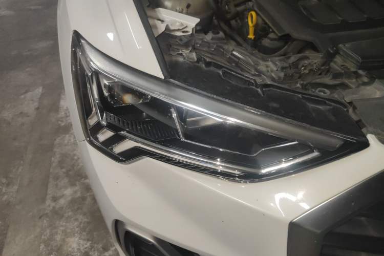 Used Audi Q3 2022 40 TFSI Fashion Dynamic Model Right Front Headlight