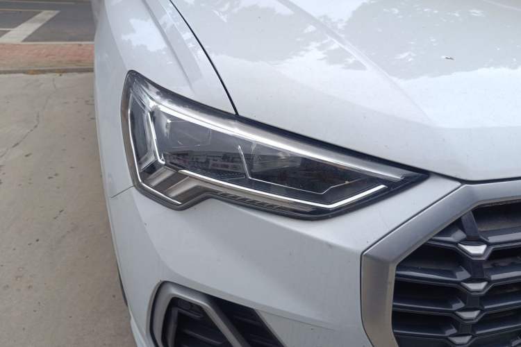 Used Audi Q3 2022 35 TFSI Progressive Dynamic Edition Right Front Headlight