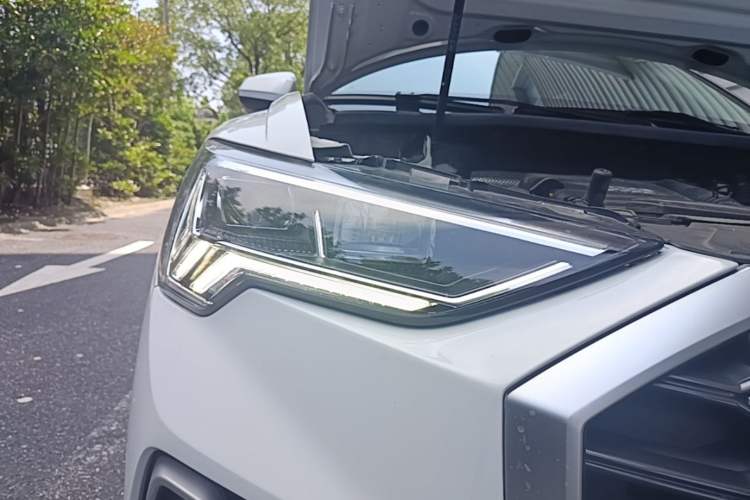 Used Audi Q3 2022 35 TFSI Fashion Dynamic Model Right Front Headlight