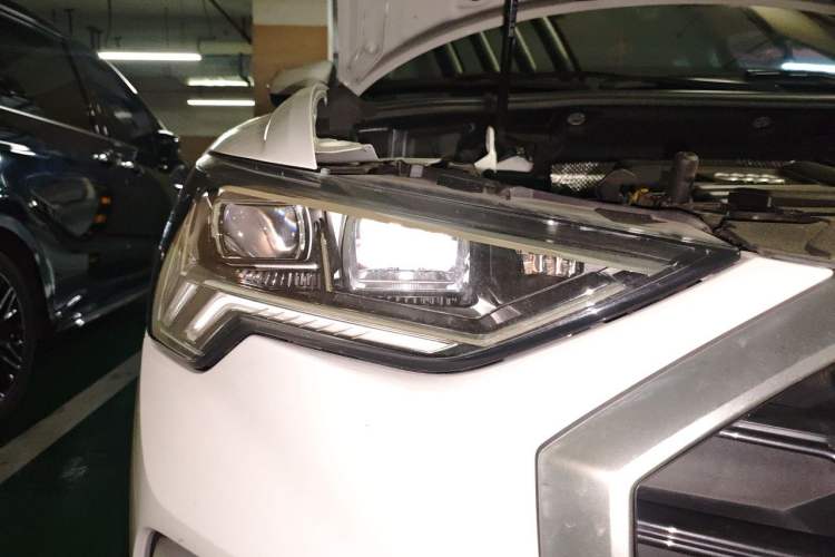 Used Audi Q3 2022 35 TFSI Progressive Dynamic Edition Right Front Headlight