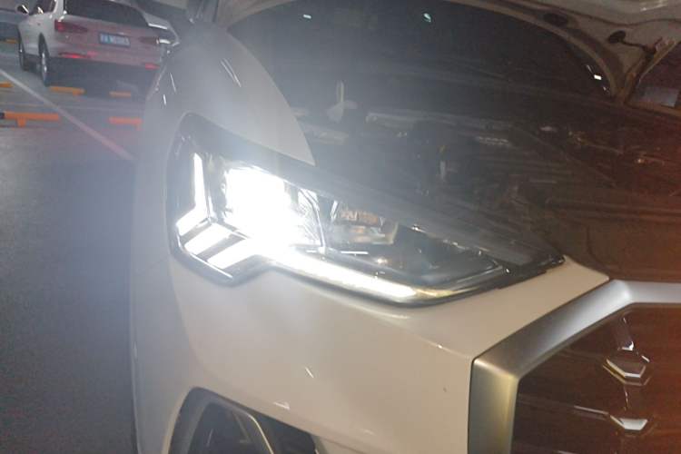Used Audi Q3 2022 35 TFSI Fashion Dynamic Model Right Front Headlight