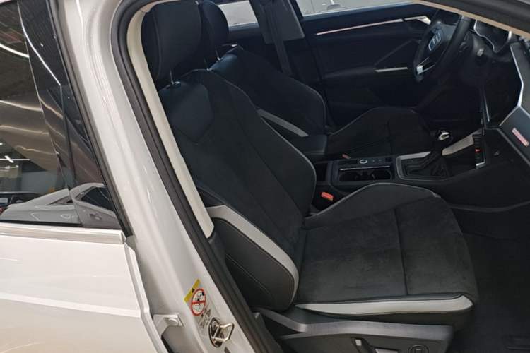 Used Audi Q3 2022 40 TFSI Fashion Dynamic Model Right Front Seat
