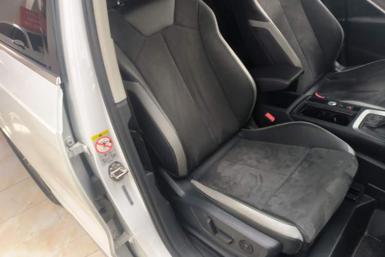 Used Audi Q3 2022 40 TFSI Fashion Dynamic Model Right Front Seat