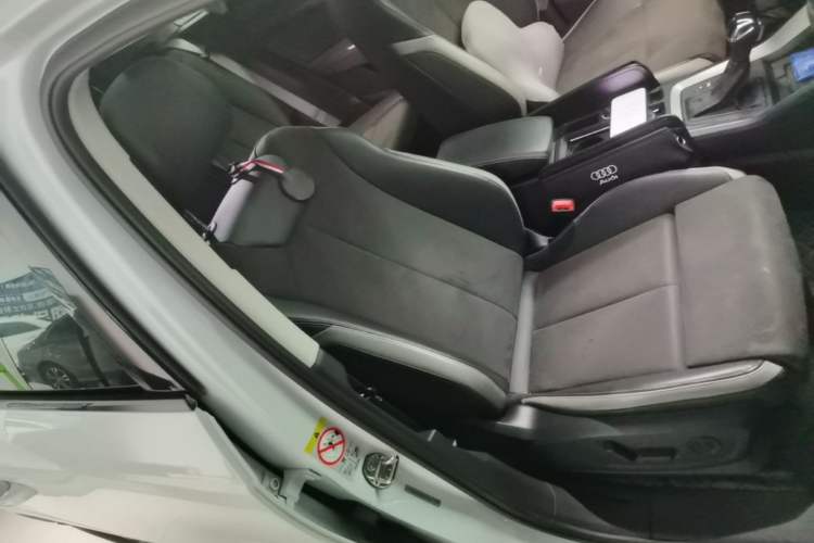 Used Audi Q3 2022 35 TFSI Fashion Dynamic Model Right Front Seat