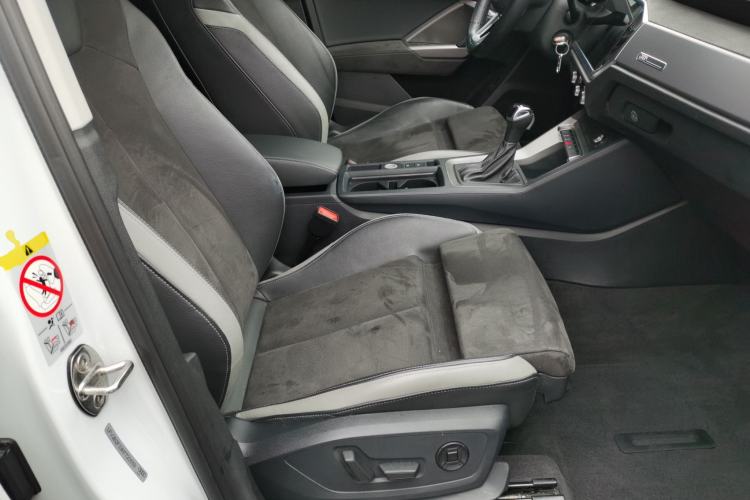 Used Audi Q3 2022 35 TFSI Progressive Dynamic Edition Right Front Seat