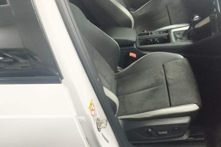 Used Audi Q3 2022 45 TFSI quattro Fashion Dynamic Model Right Front Seat