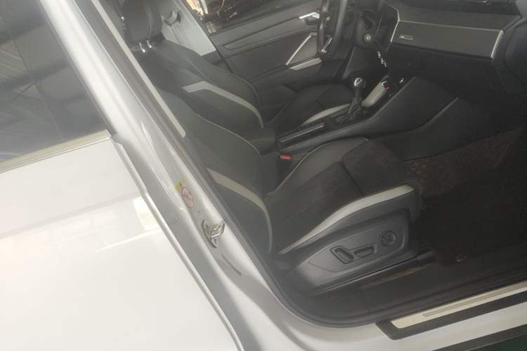 Used Audi Q3 2022 35 TFSI Progressive Dynamic Edition Right Front Seat