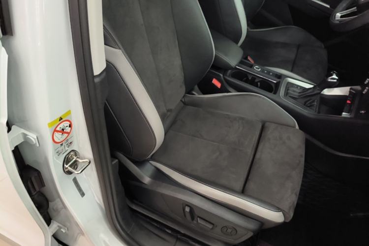 Used Audi Q3 2022 35 TFSI Progressive Dynamic Edition Right Front Seat